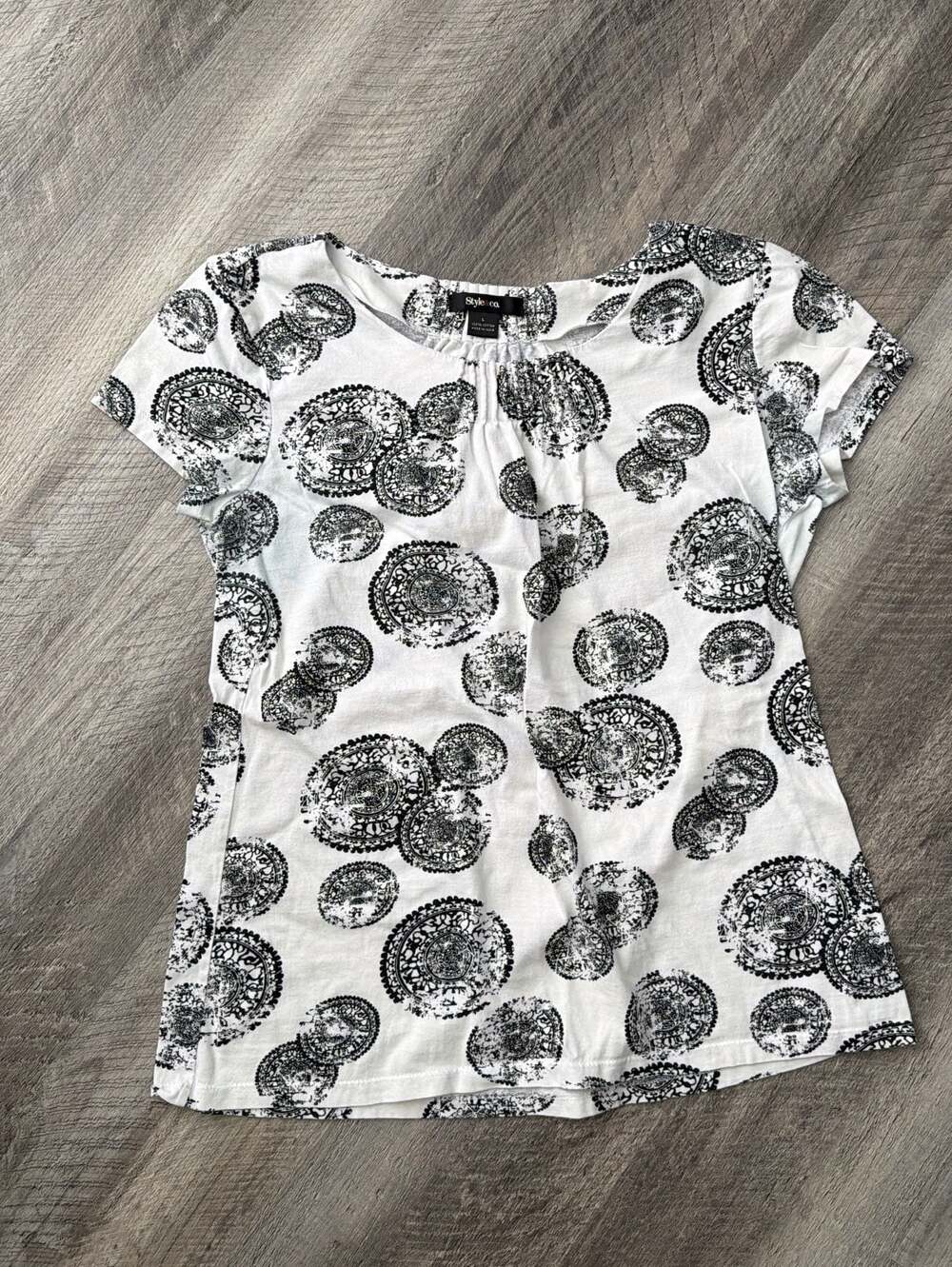 Lot of 2 Women's Tops: WHBM Striped Mock Neck and Style & Co Paisley Blouse - Picture 2 of 7